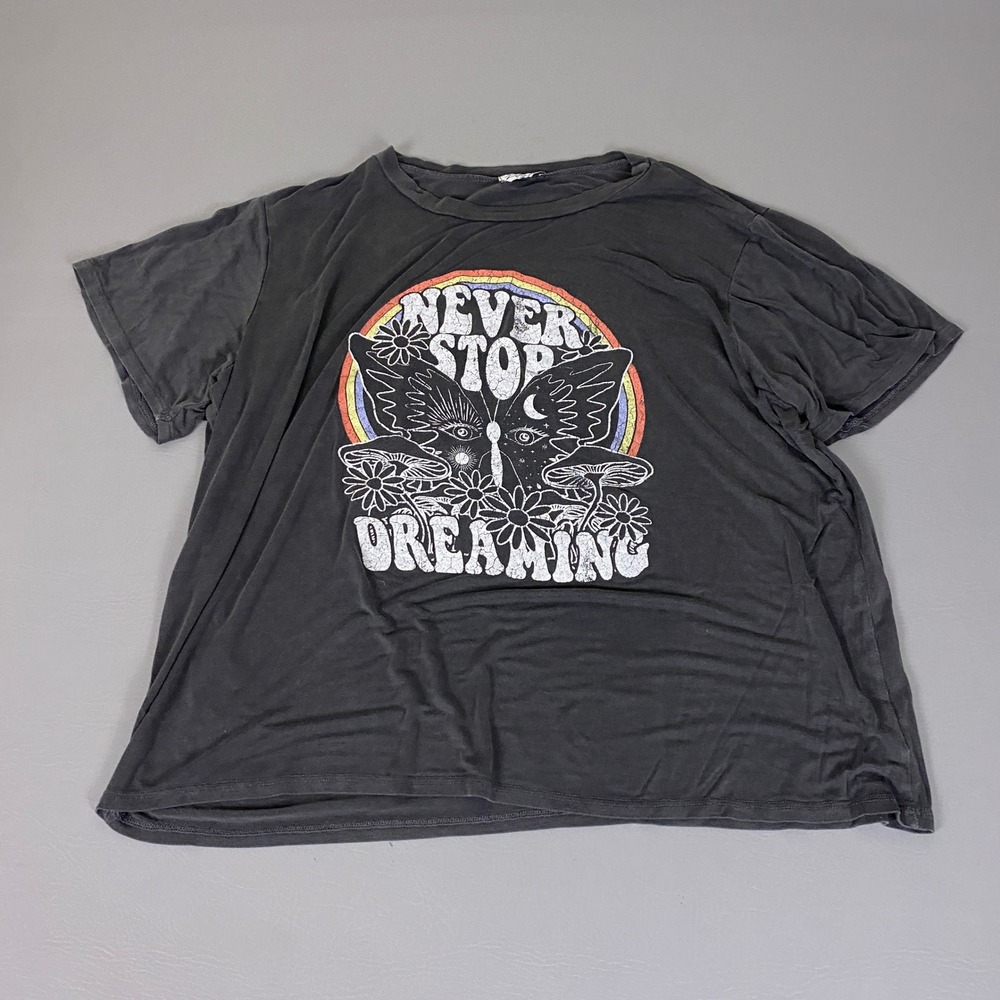 Never Stop Dreaming Graphic Tee Women's 1X Gray Butterfly Mushroom USA Polagram
